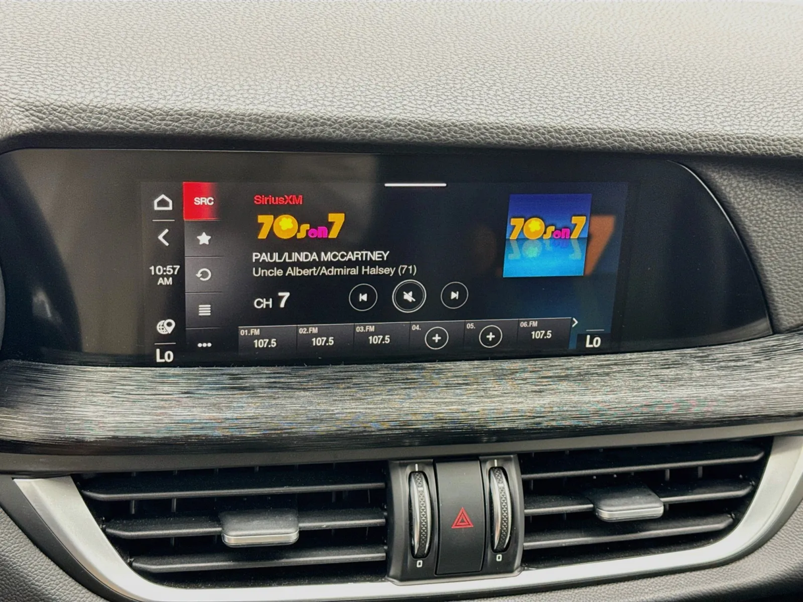 Alfa Romeo Stelvio photo 11