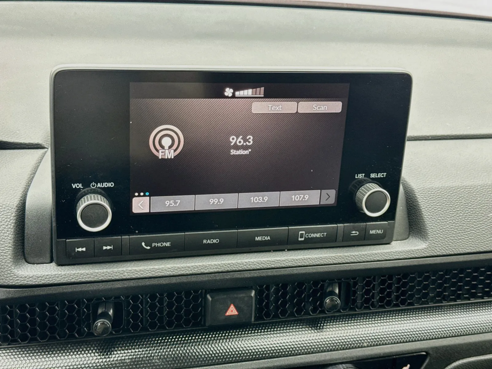 Honda CR-V photo 11