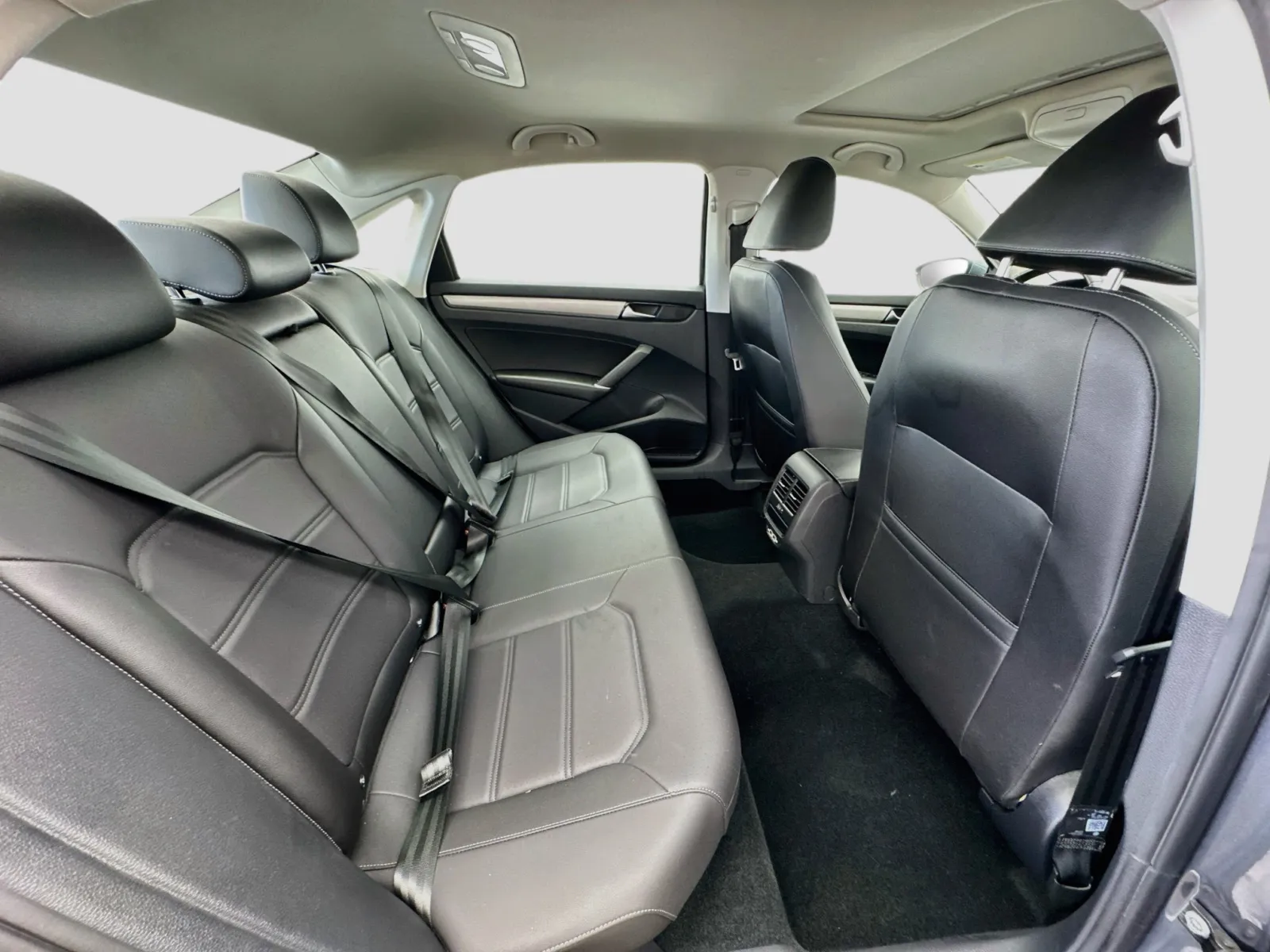Volkswagen Passat photo 19
