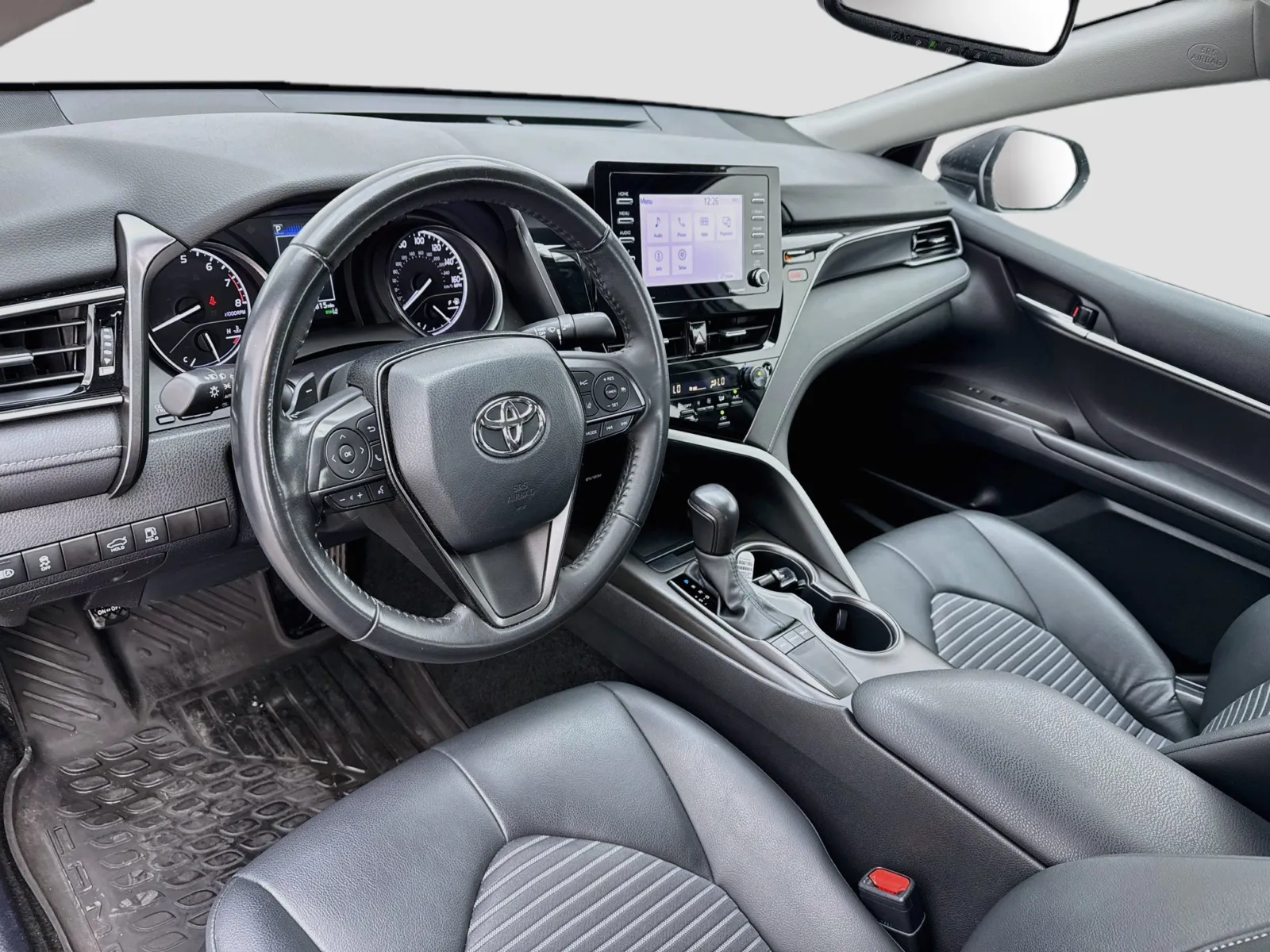 Toyota Camry photo 7