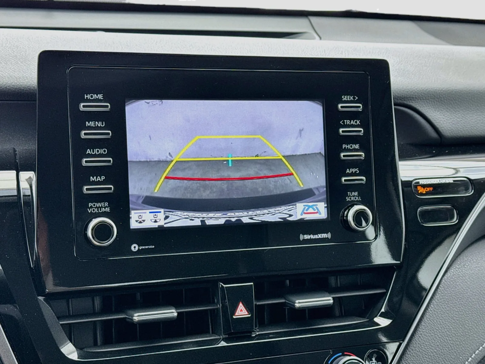 Toyota Camry photo 10