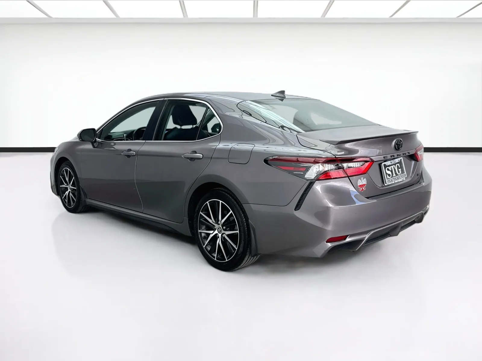Toyota Camry photo 6