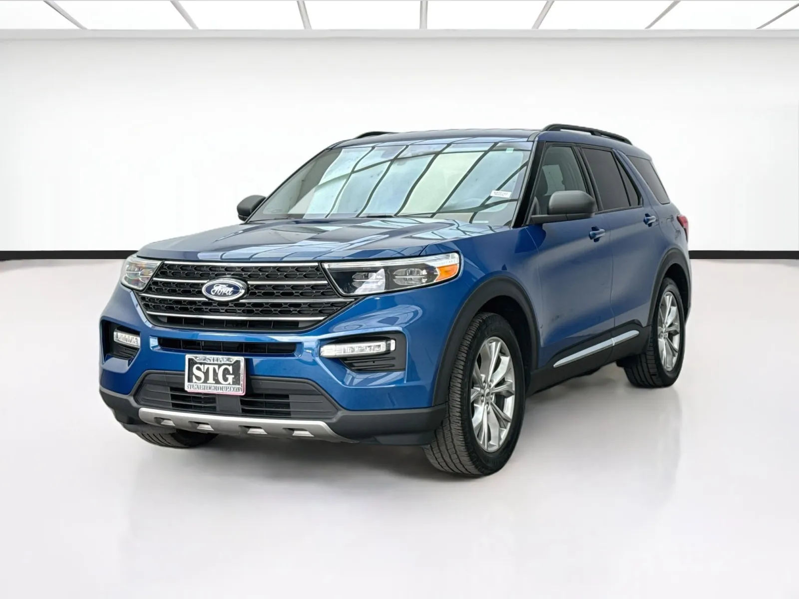 Blue 2020 Ford Explorer XLT for sale in Bellflower, CA