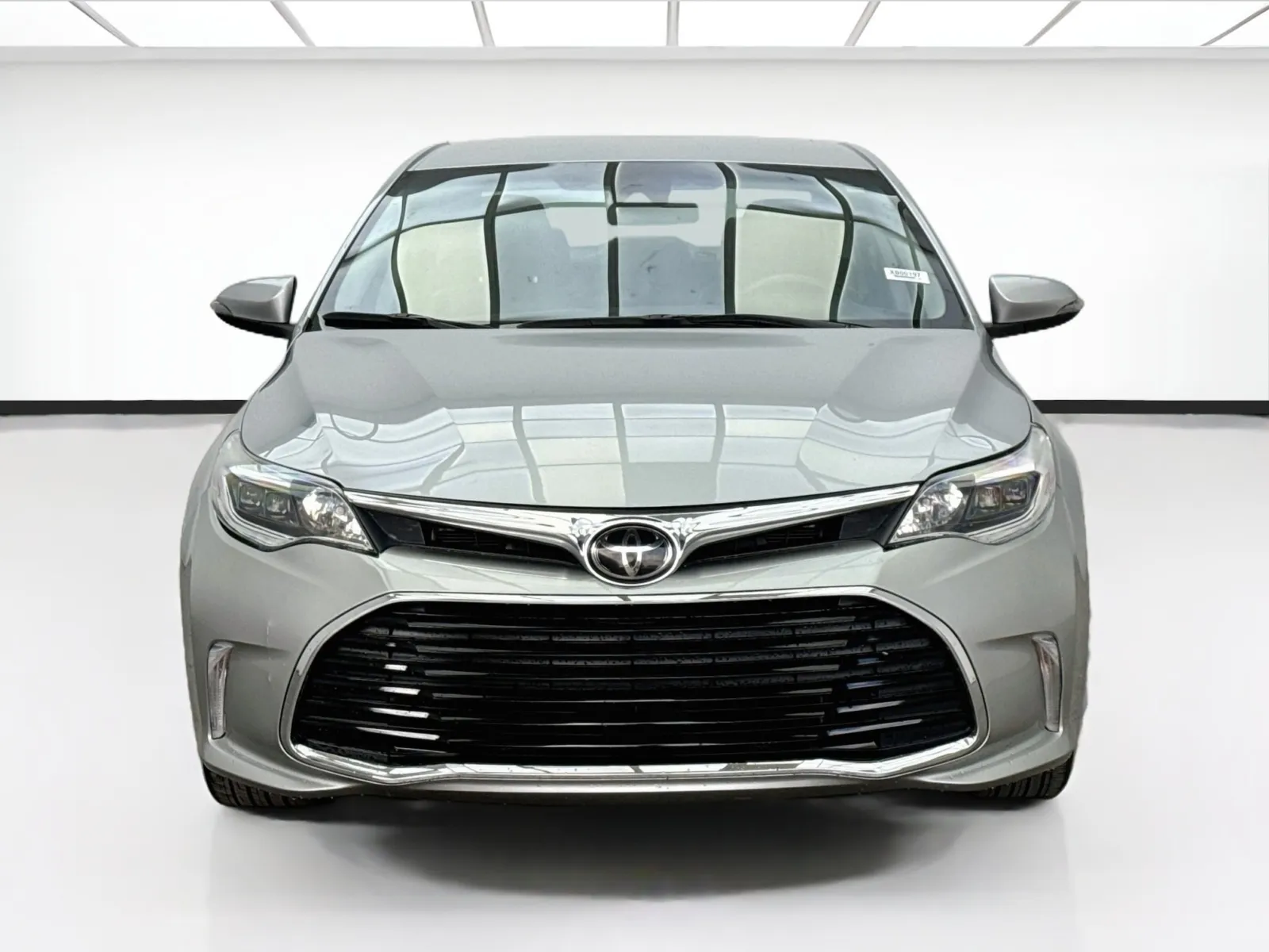 Toyota Avalon photo 2