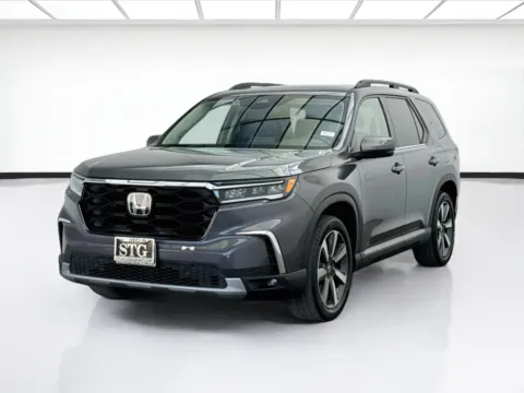 Gray 2023 Honda Pilot Touring for sale in Bellflower, CA