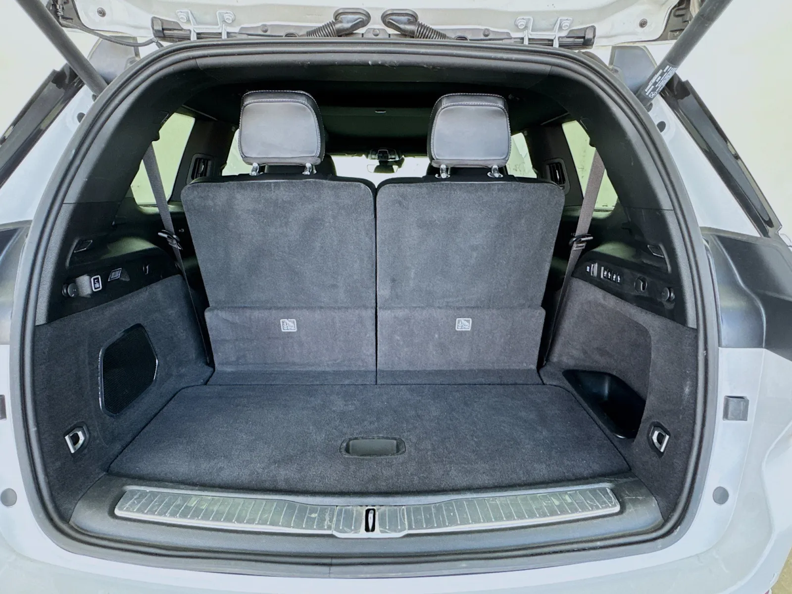 Jeep Grand Cherokee L photo 19