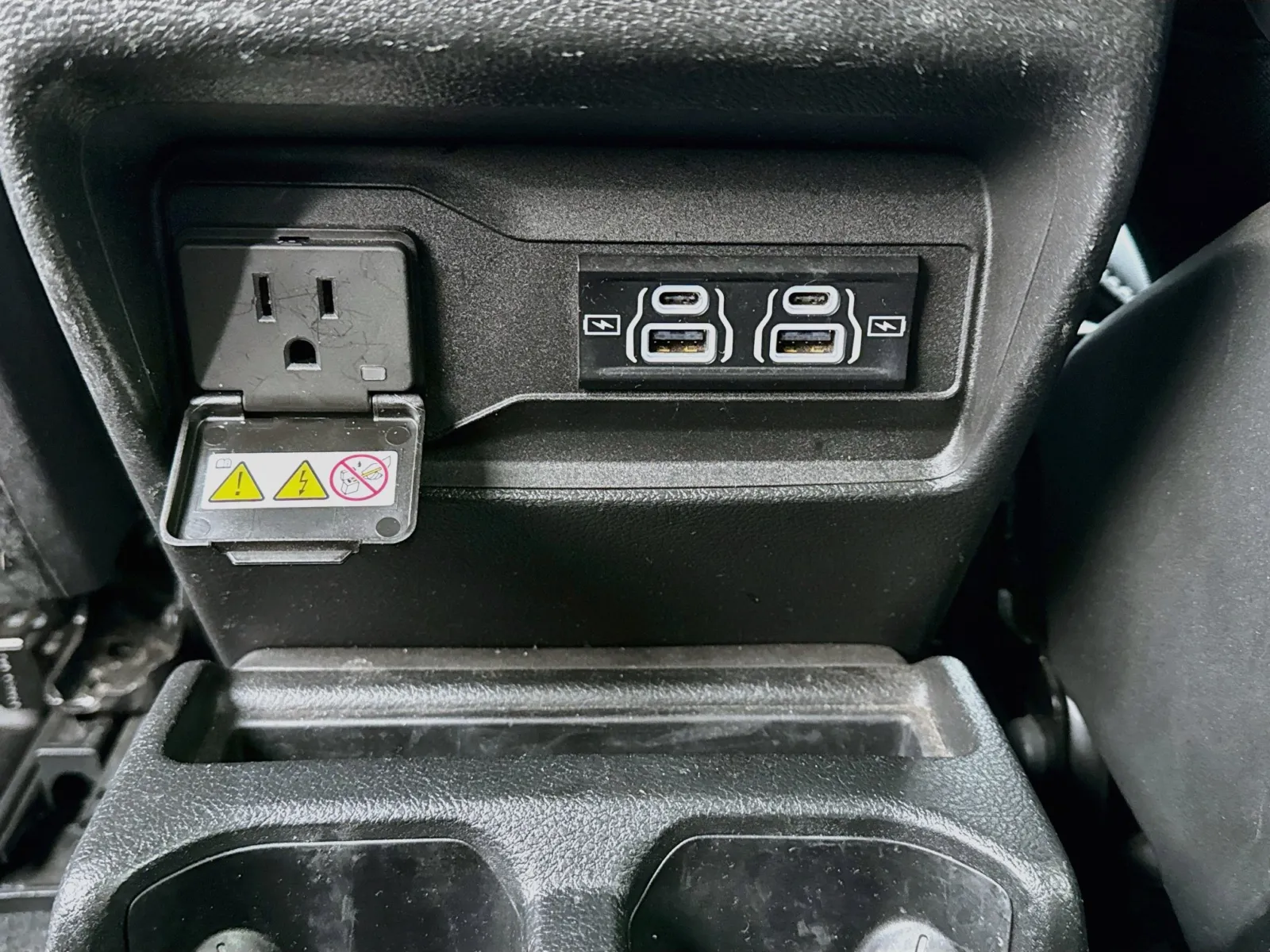 Jeep Grand Cherokee L photo 16