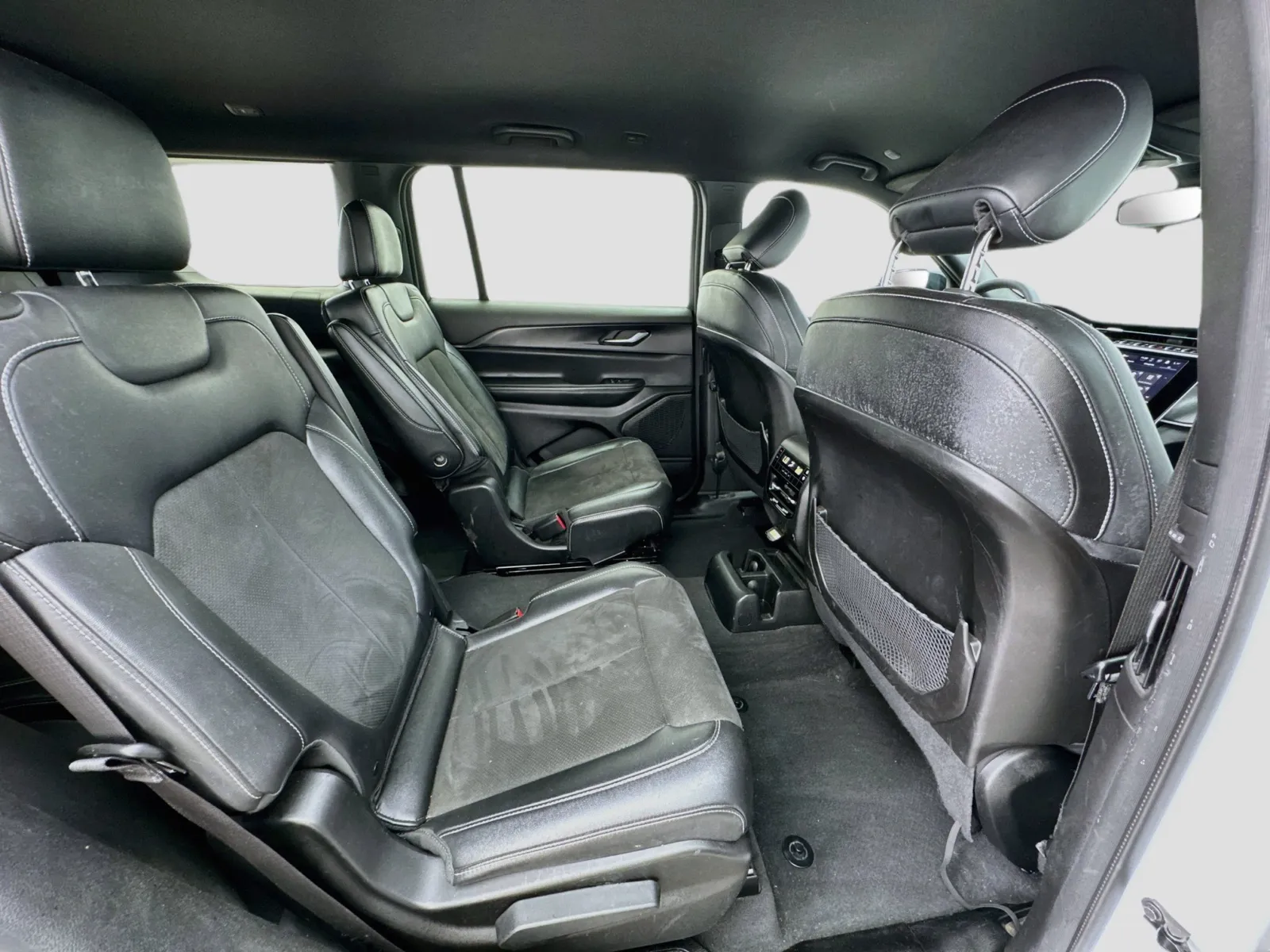 Jeep Grand Cherokee L photo 20