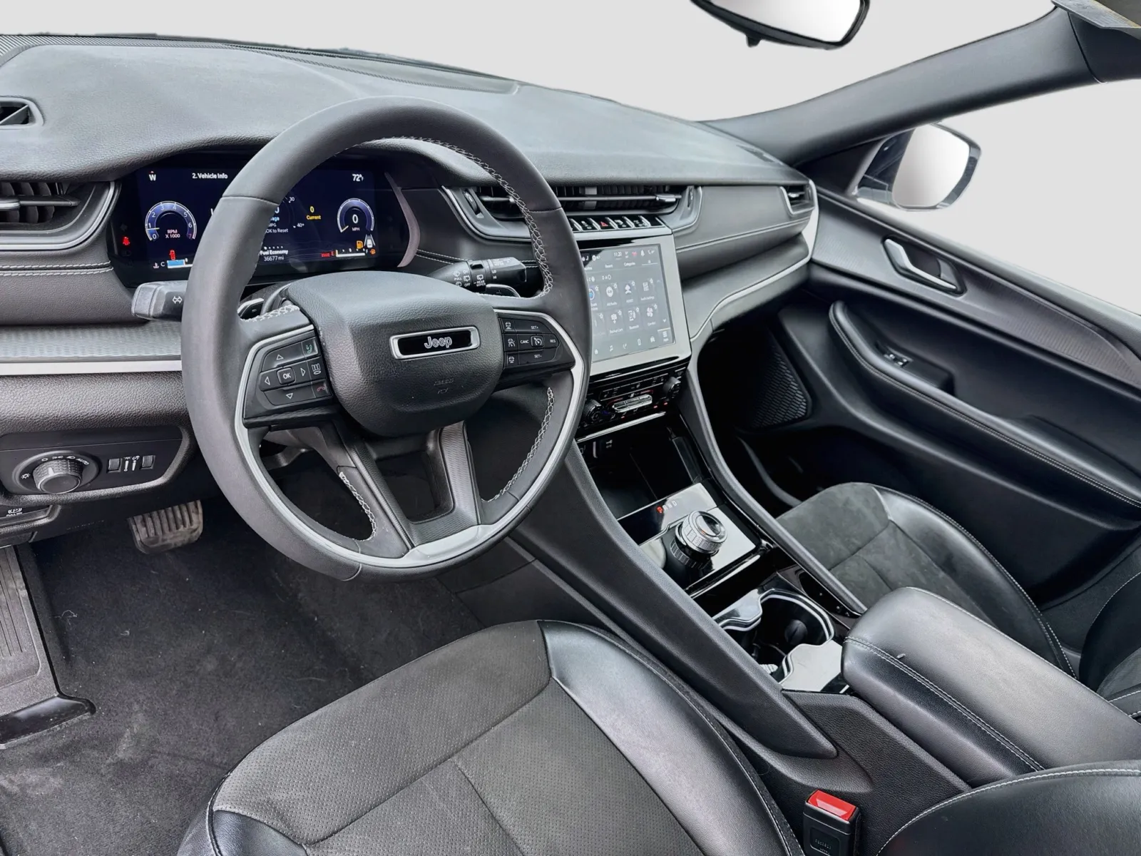 Jeep Grand Cherokee L photo 7
