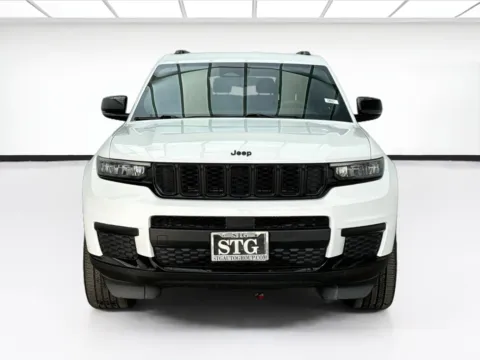 Photos of 2023 Jeep Grand Cherokee L Altitude for sale in Bellflower, CA at STG Bellflower