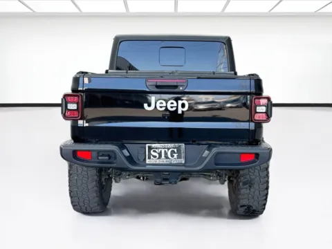More photos of 2020 Jeep Gladiator Overland at STG Bellflower, CA