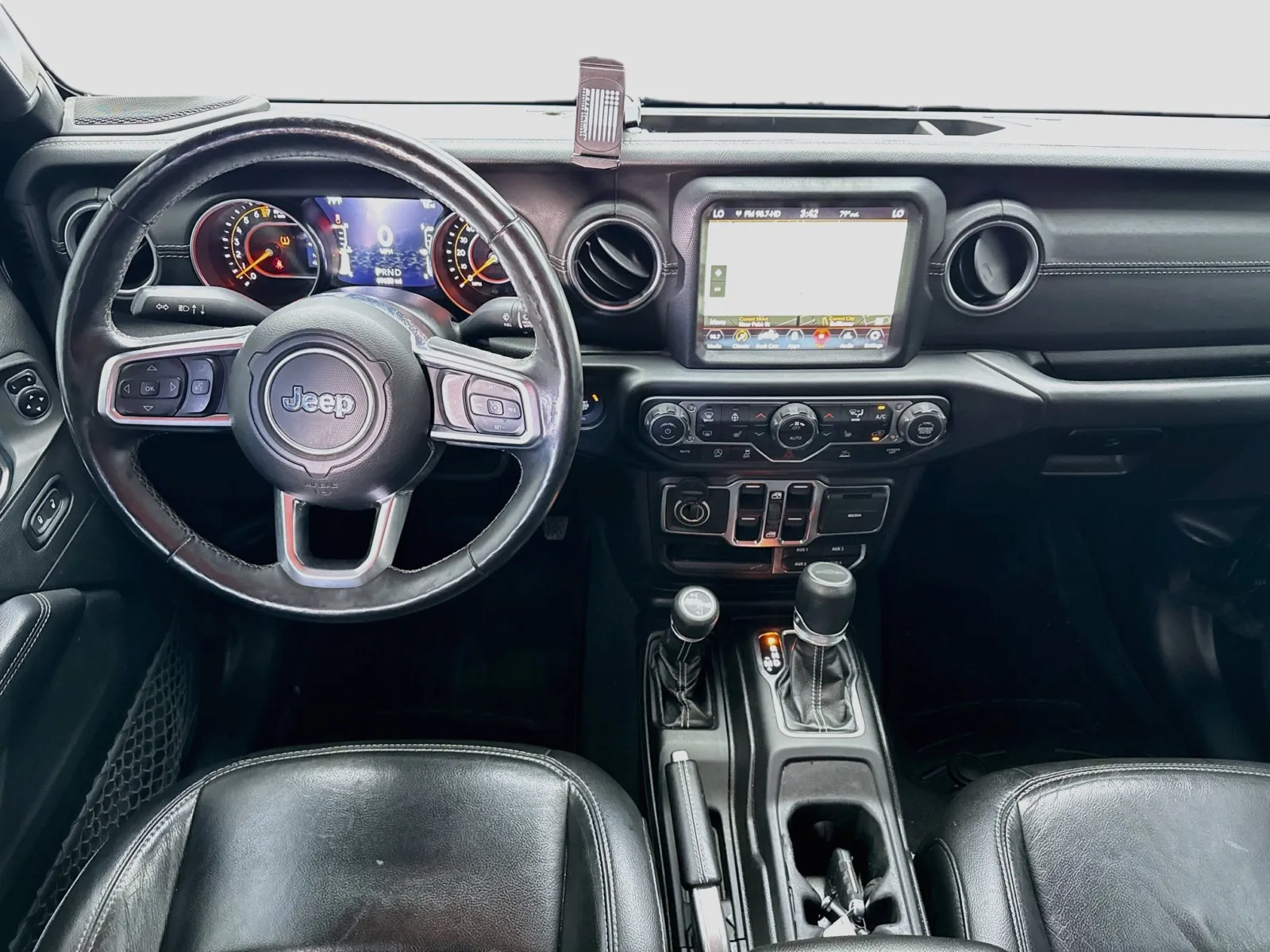 Jeep Gladiator photo 14