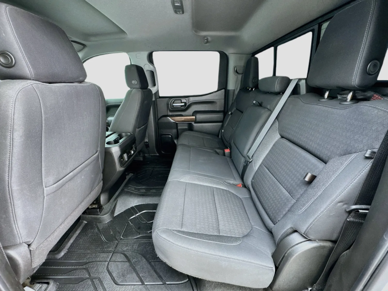 Chevrolet Silverado photo 15