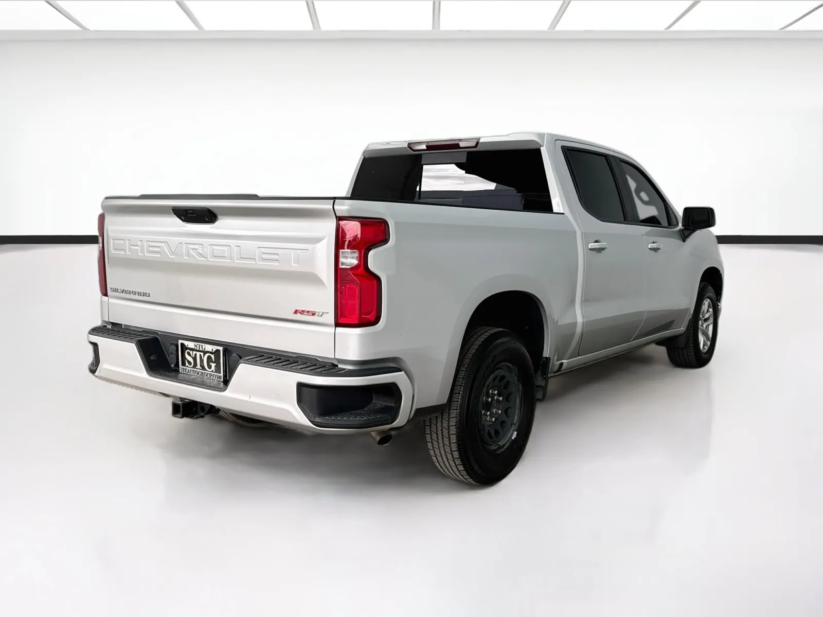 Chevrolet Silverado photo 4