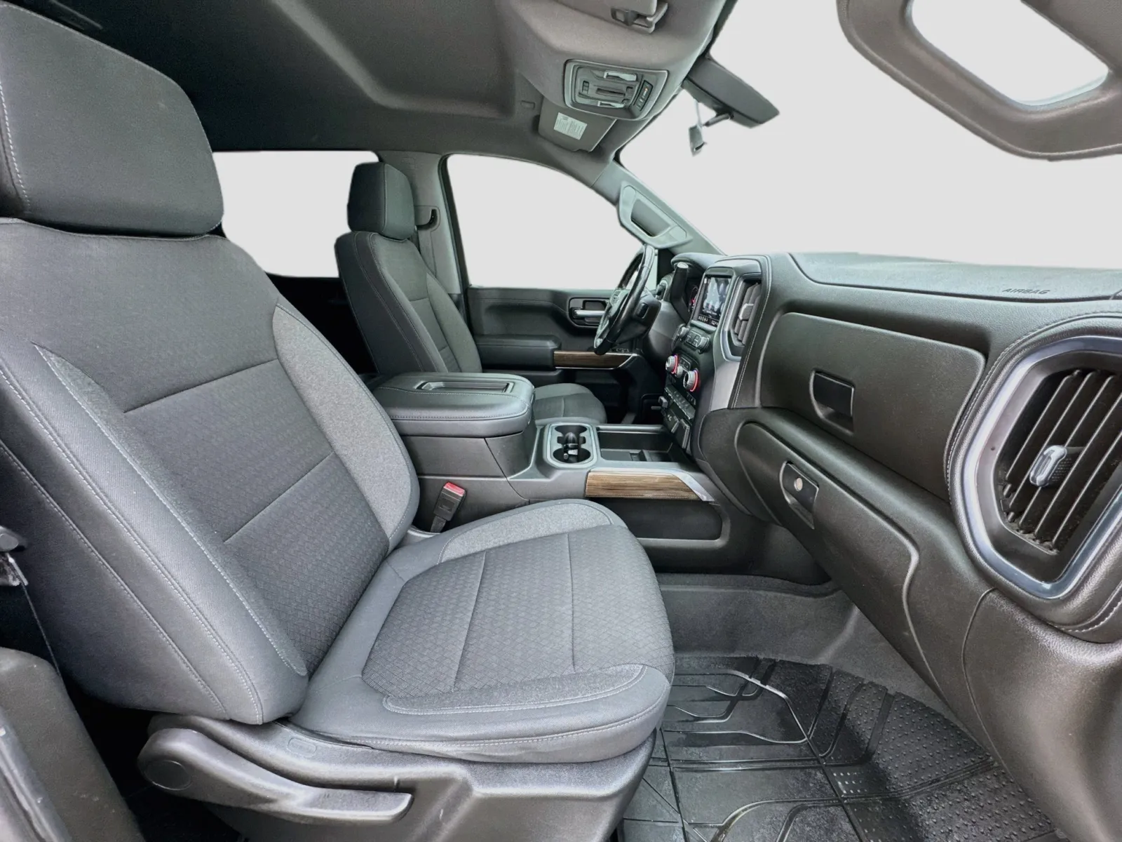 Chevrolet Silverado photo 18
