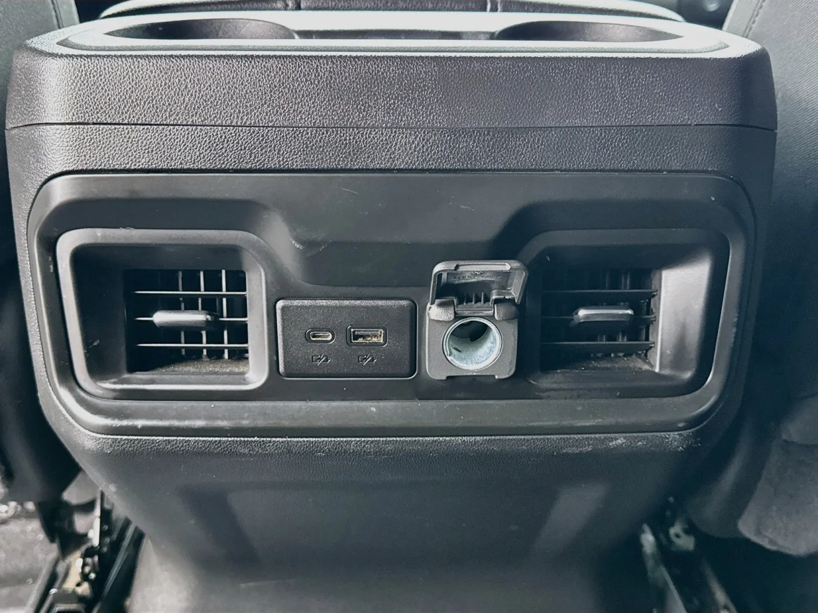 Chevrolet Silverado photo 16