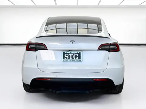 More photos of 2021 Tesla Model Y Performance at STG Bellflower, CA