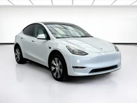 Another view of 2022 Tesla Model Y Long Range for sale in Bellflower, CA at STG Bellflower