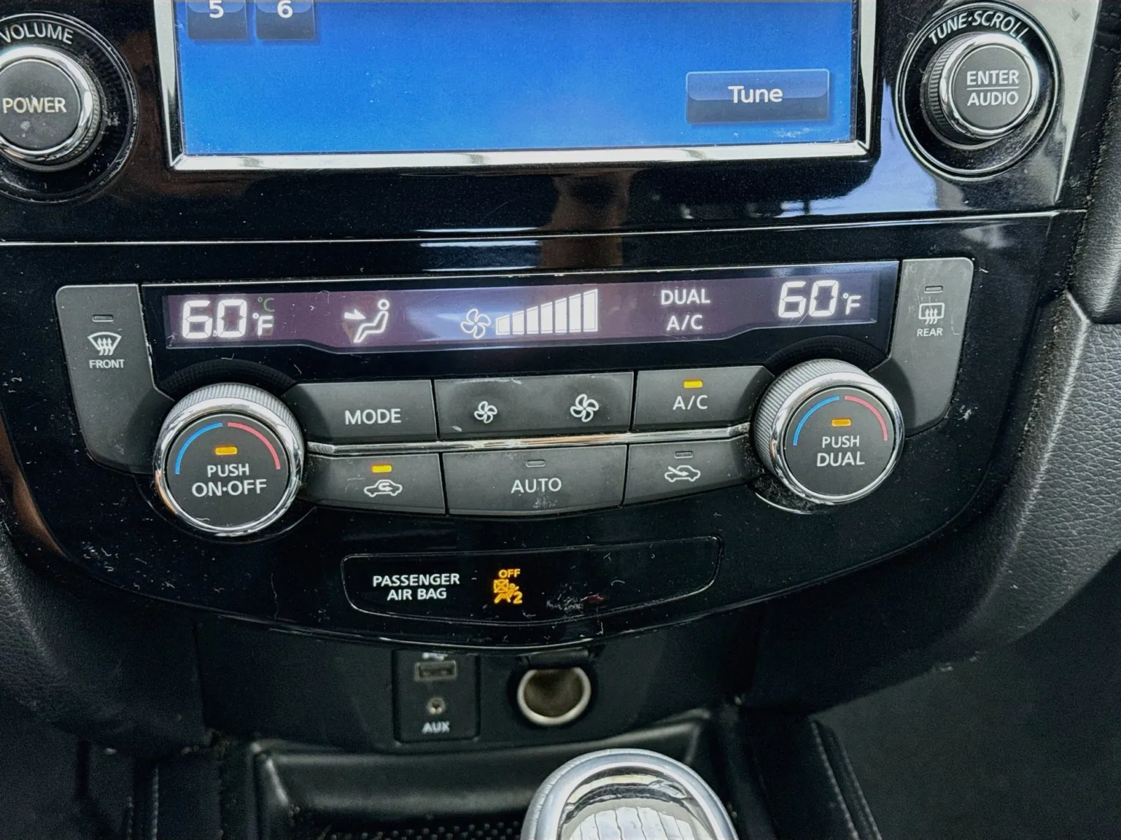Nissan Rogue photo 12