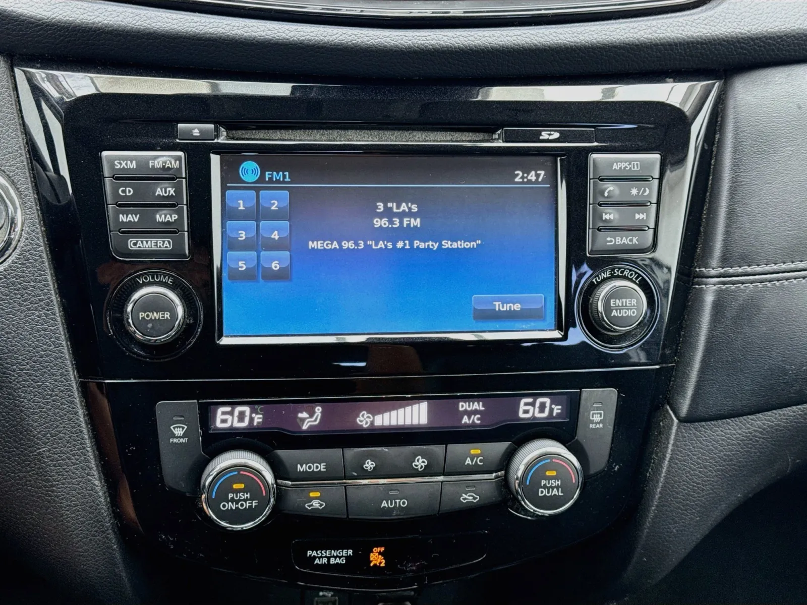 Nissan Rogue photo 11