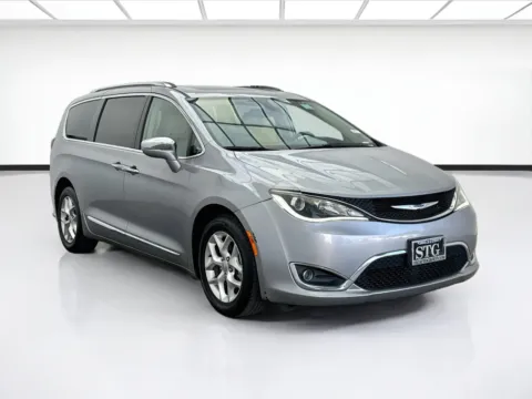 Another view of 2020 Chrysler Pacifica Limited for sale in Bellflower, CA at STG Bellflower