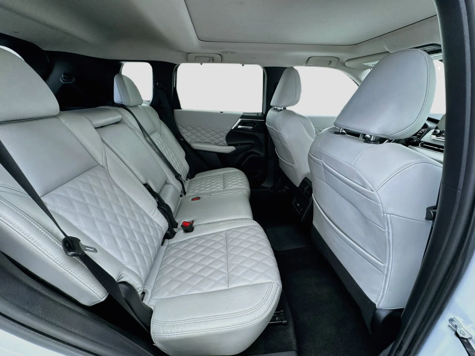 Mitsubishi Outlander photo 20