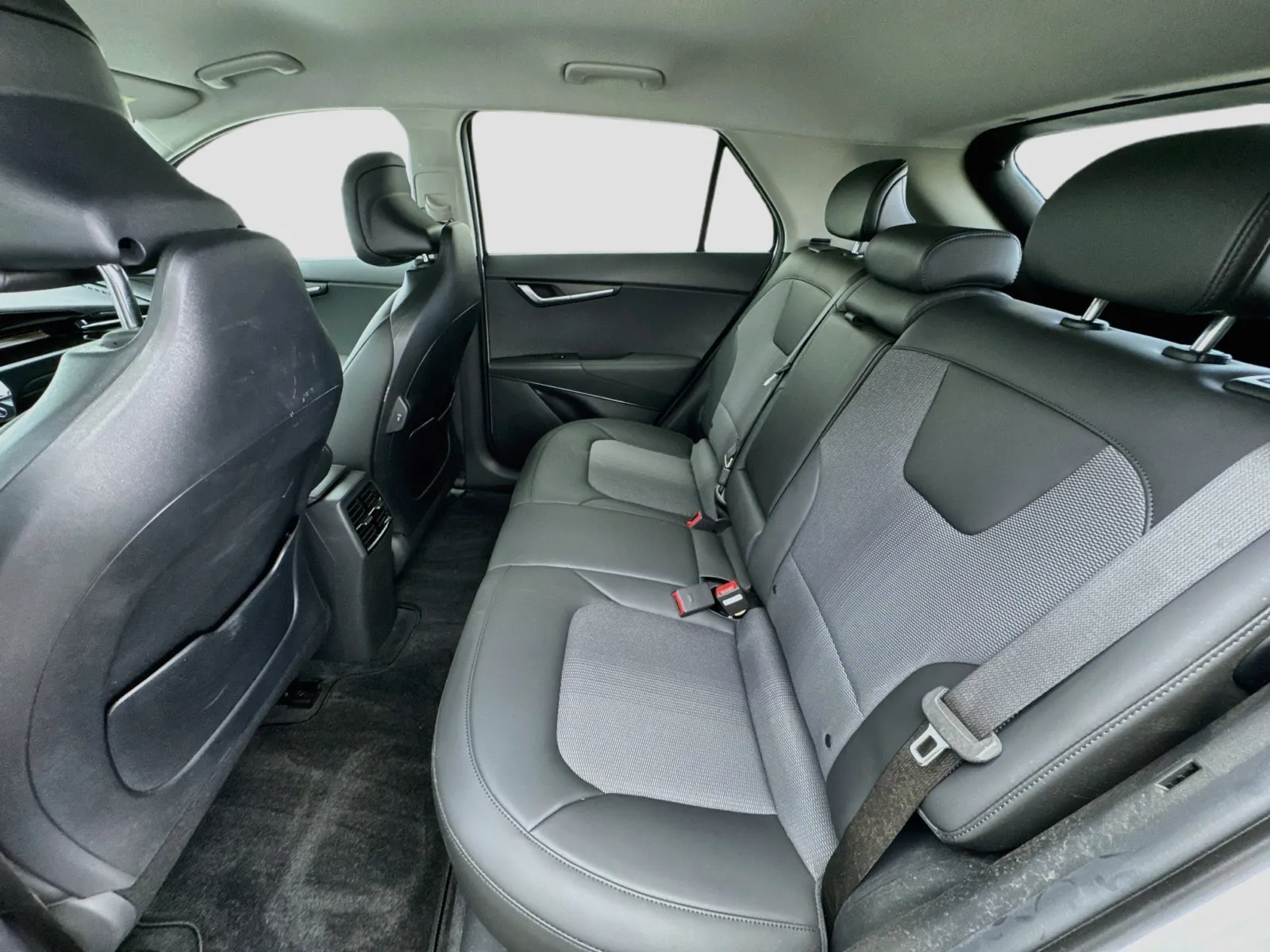 Kia Niro photo 15