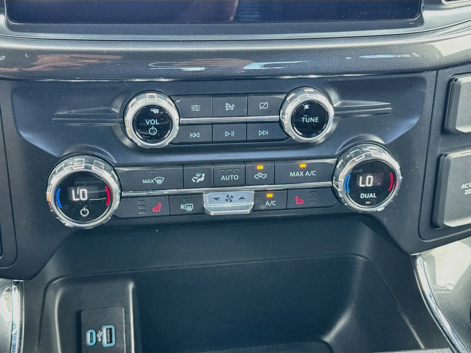 Ford F-150 photo 12
