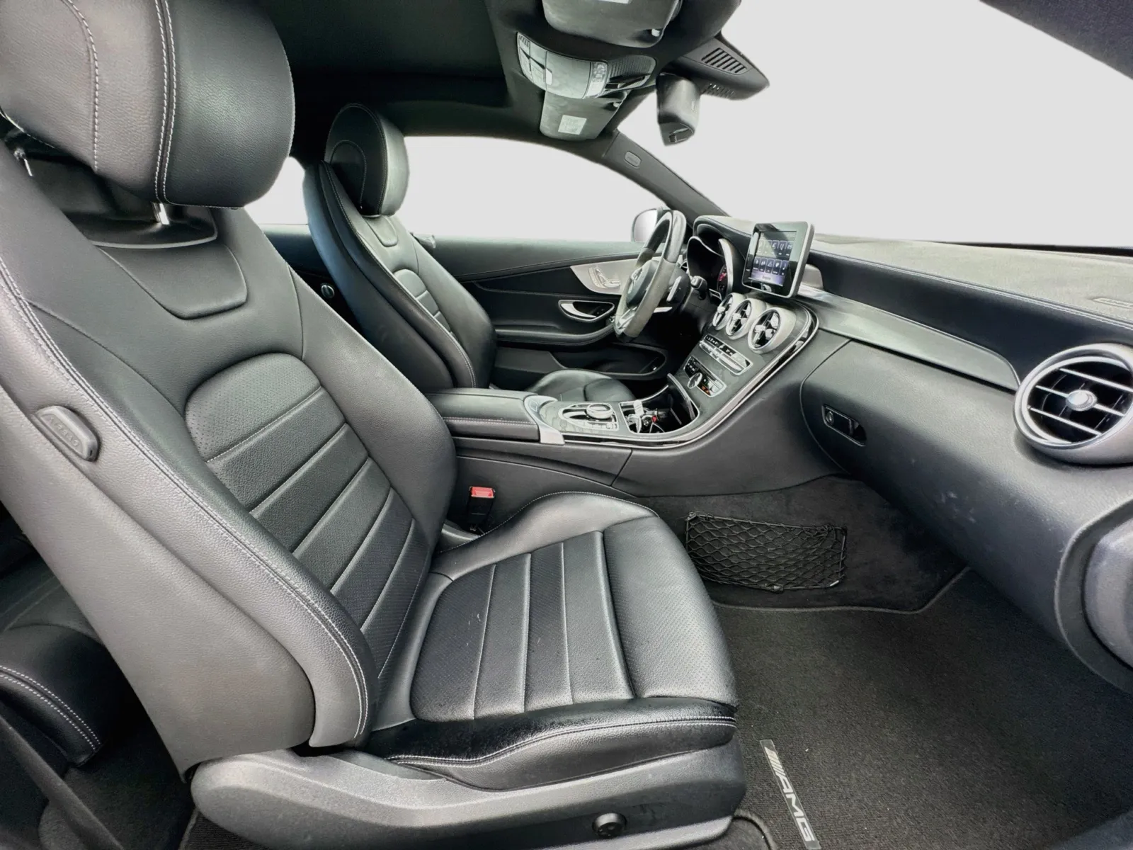 Mercedes-Benz C-Class photo 19