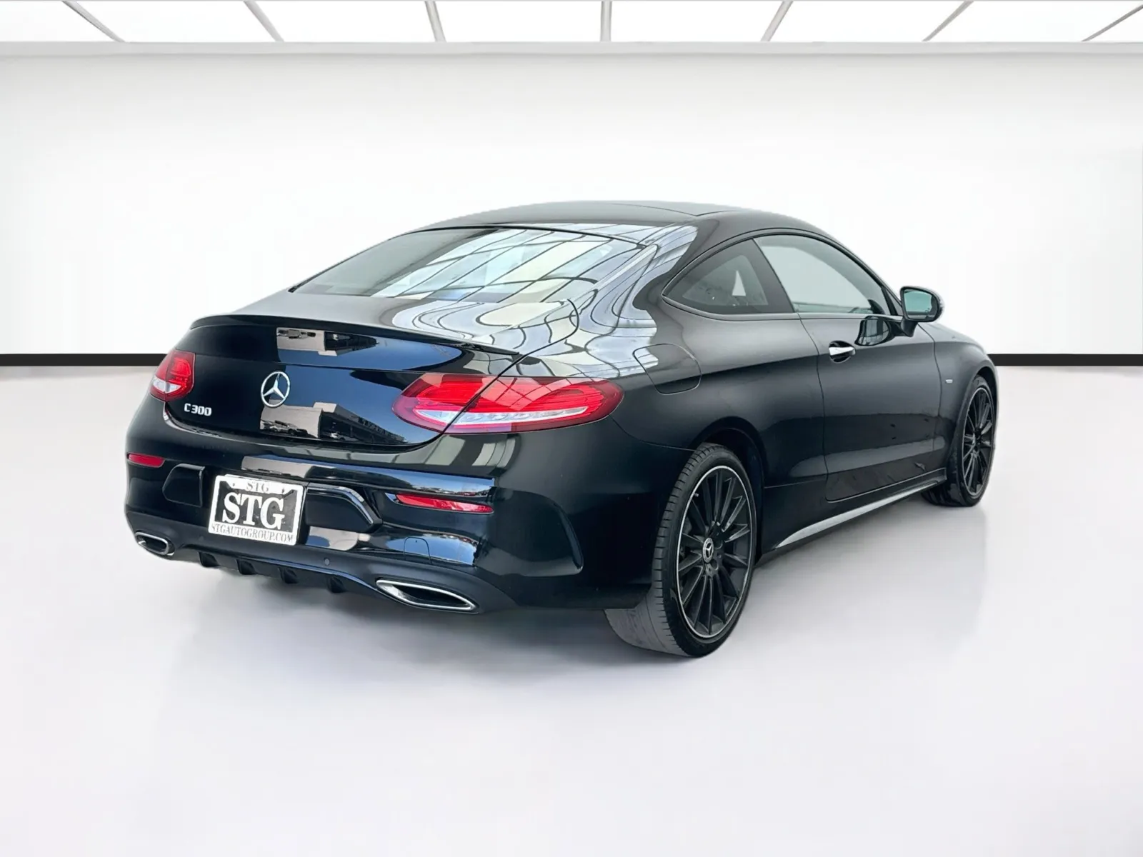 Mercedes-Benz C-Class photo 4