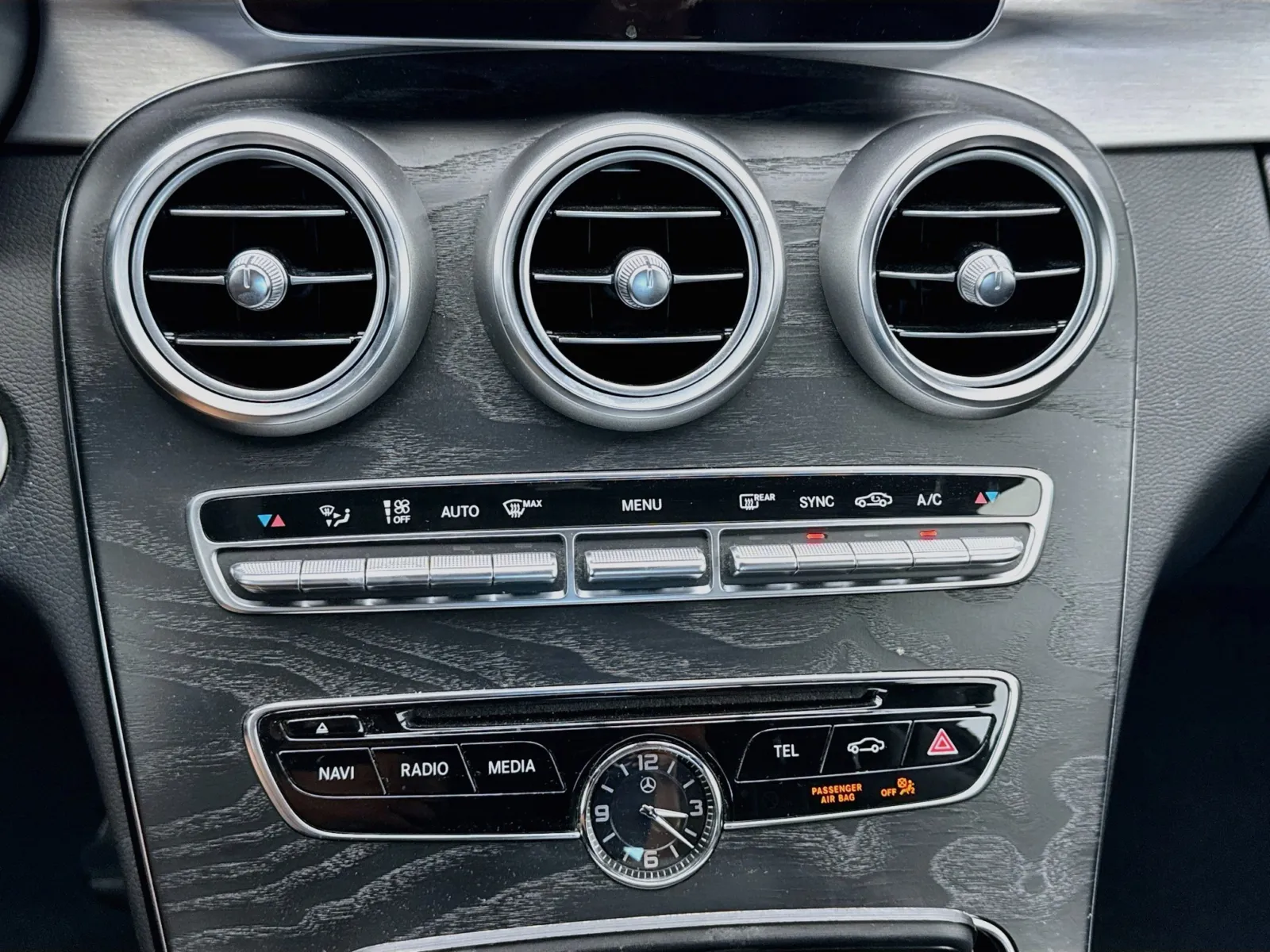 Mercedes-Benz C-Class photo 12