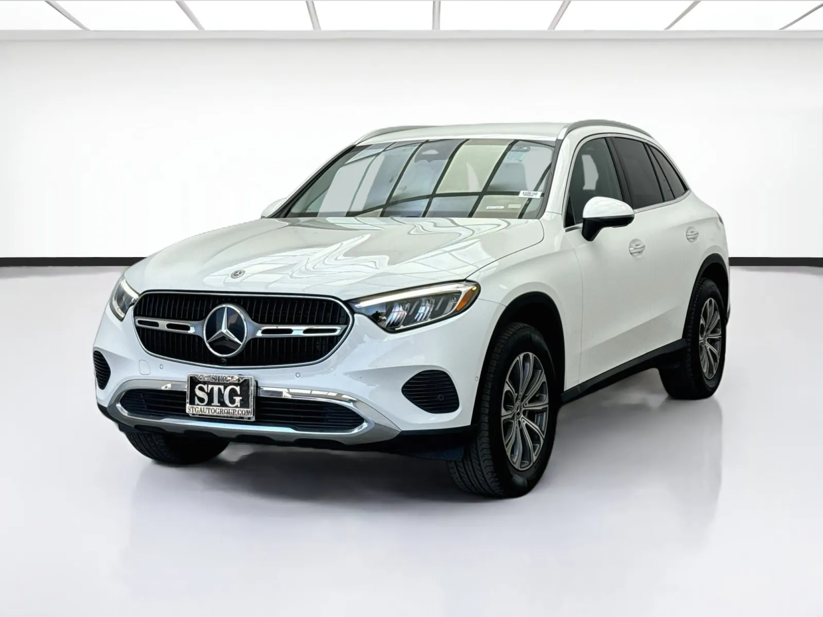 White 2024 Mercedes-Benz GLC 300 4MATIC for sale in Bellflower, CA