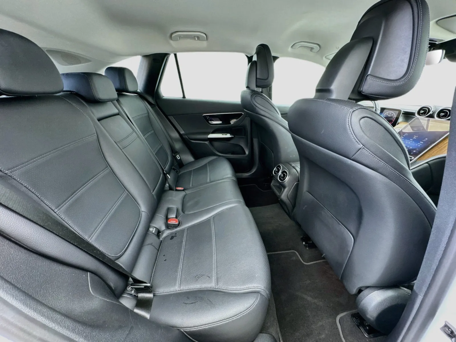 Mercedes-Benz GLC photo 18