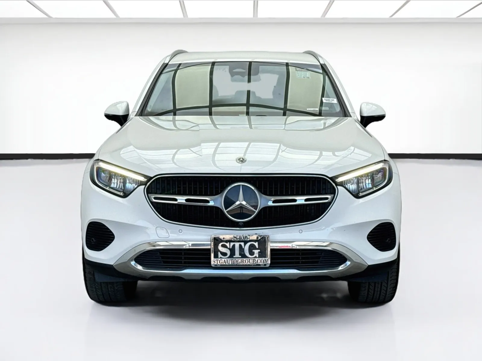 Mercedes-Benz GLC photo 2
