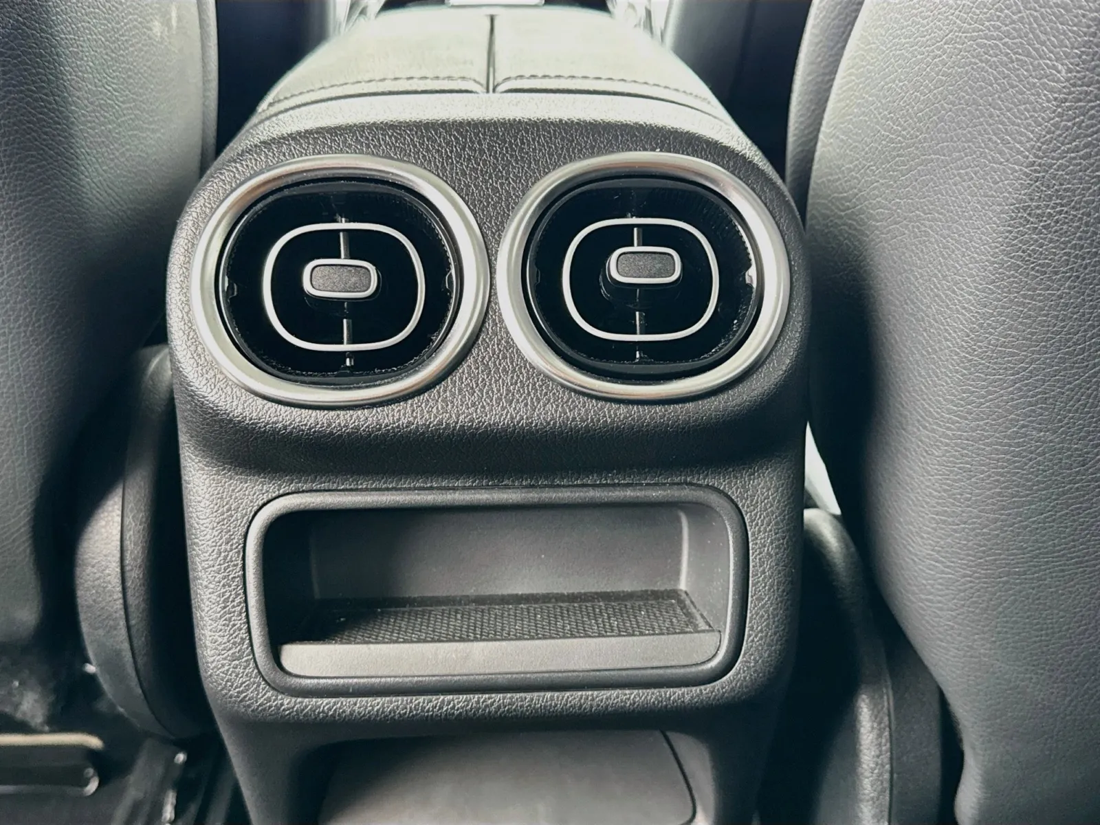 Mercedes-Benz GLC photo 16