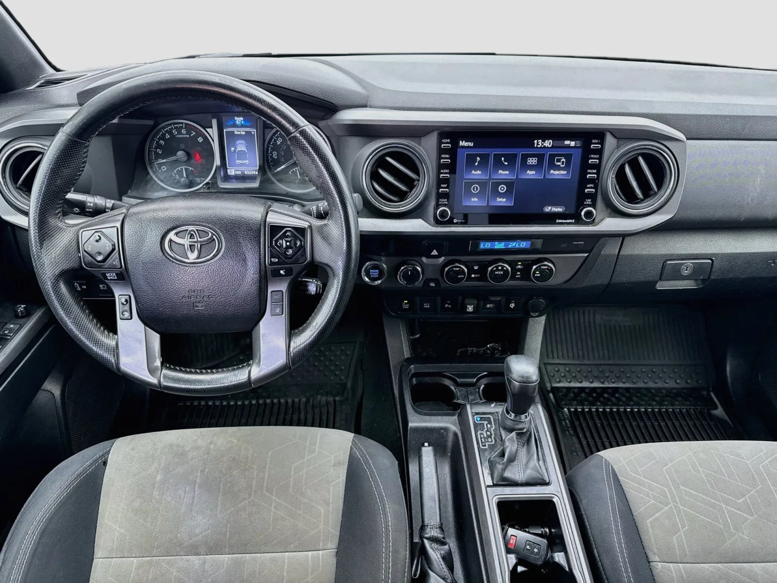 Toyota Tacoma photo 14
