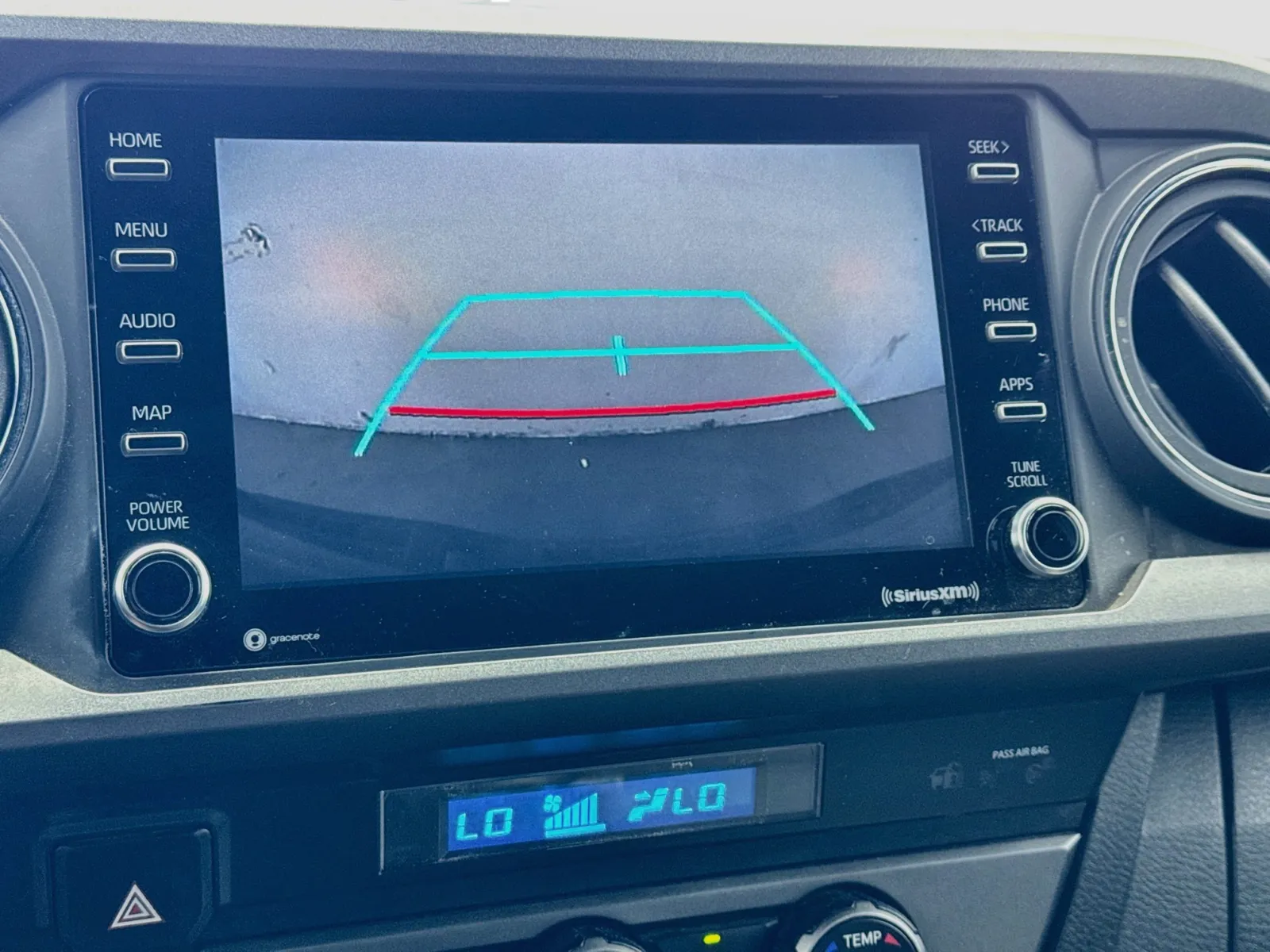 Toyota Tacoma photo 10