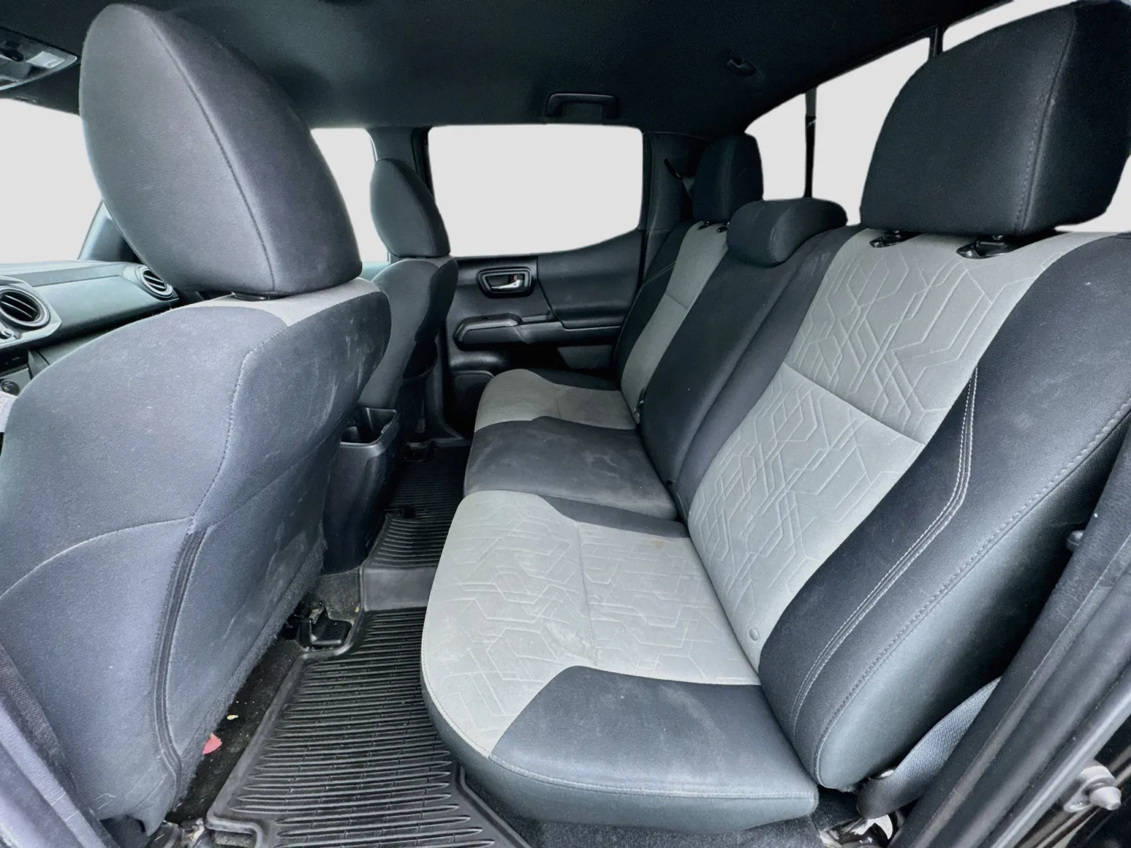 Toyota Tacoma photo 15