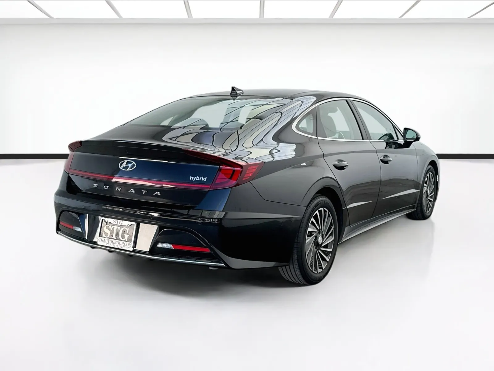 Hyundai Sonata photo 4