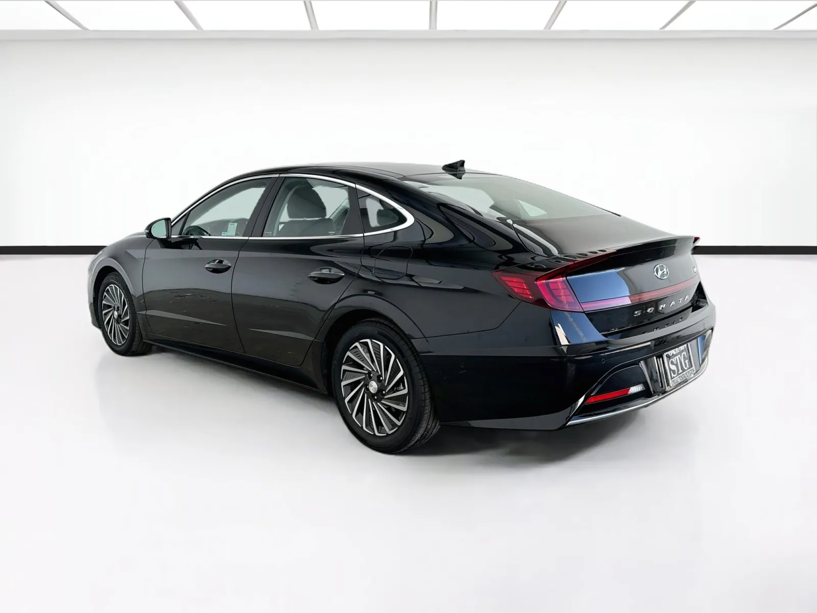 Hyundai Sonata photo 6