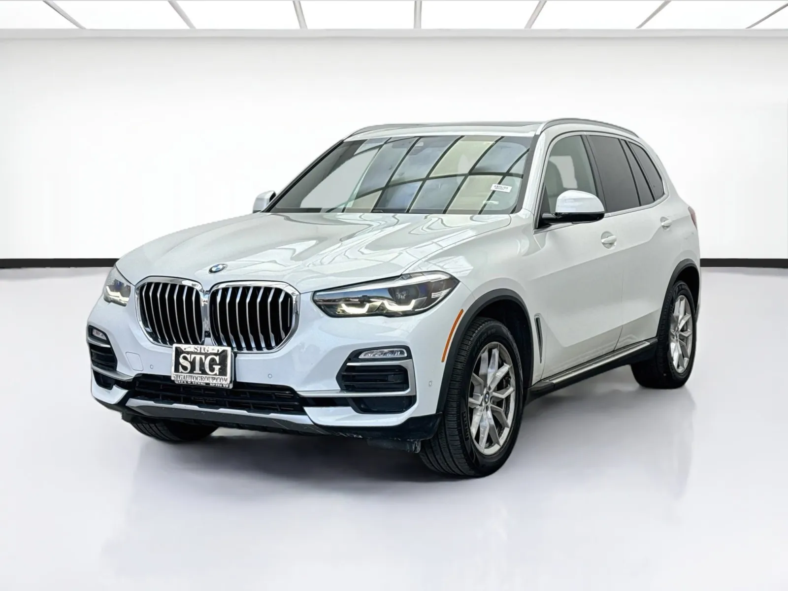 White 2021 BMW X5 sDrive40i for sale in Bellflower, CA