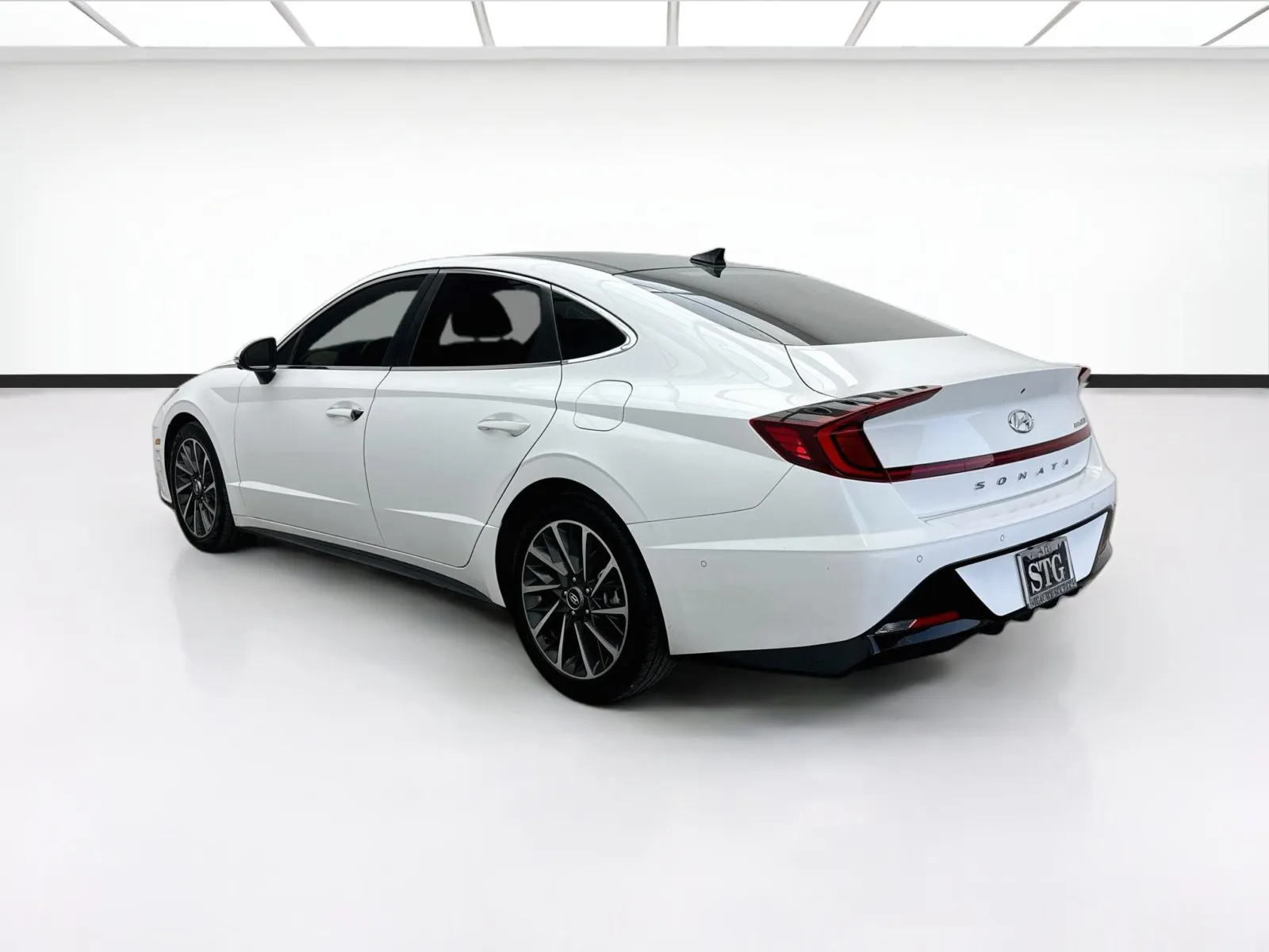 Hyundai Sonata photo 6