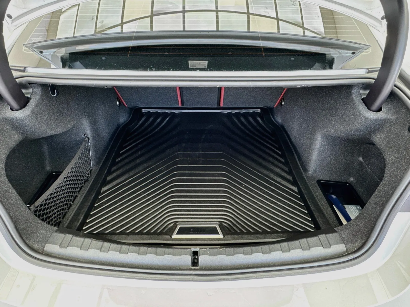 BMW 3 Series photo 18