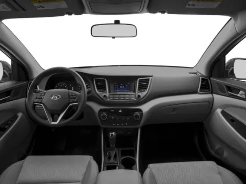 Black 2018 Hyundai Tucson SE for sale in Bellflower, CA