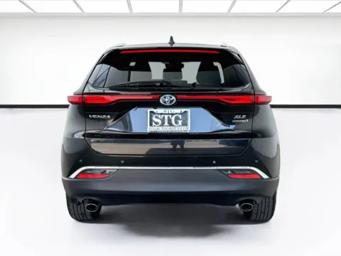 More photos of 2021 Toyota Venza XLE at STG Bellflower, CA