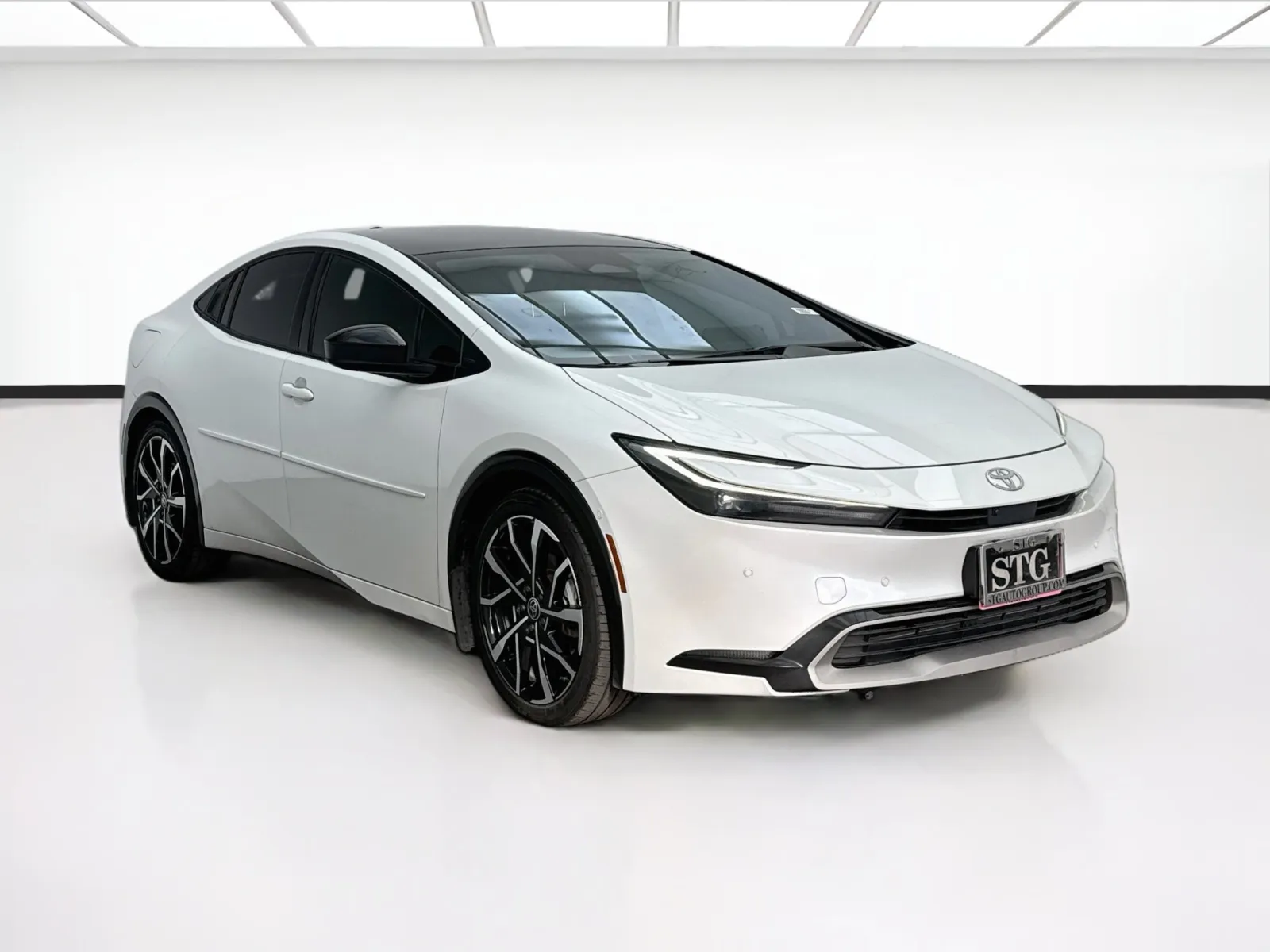 Toyota Prius photo 3