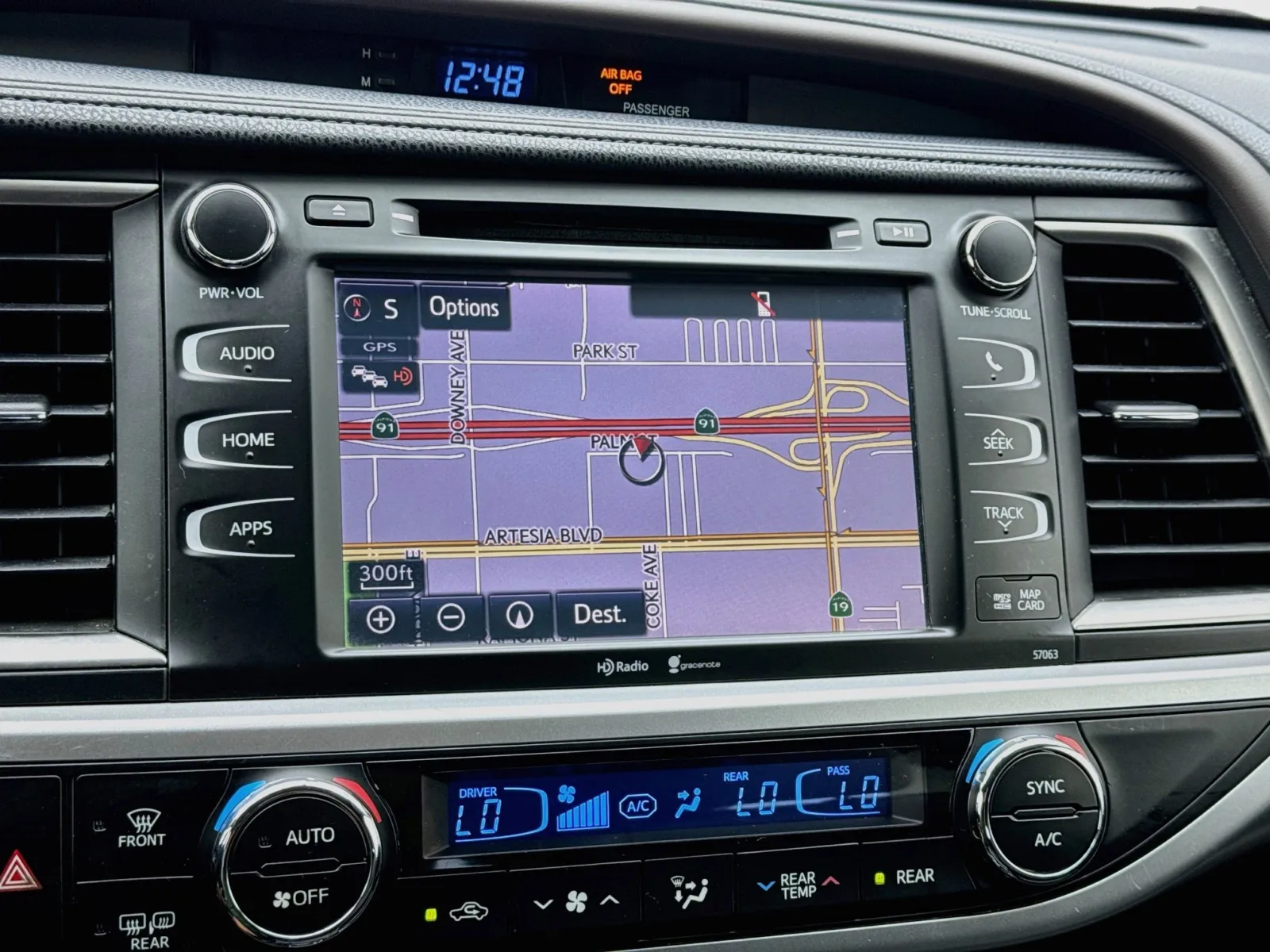Toyota Highlander photo 9