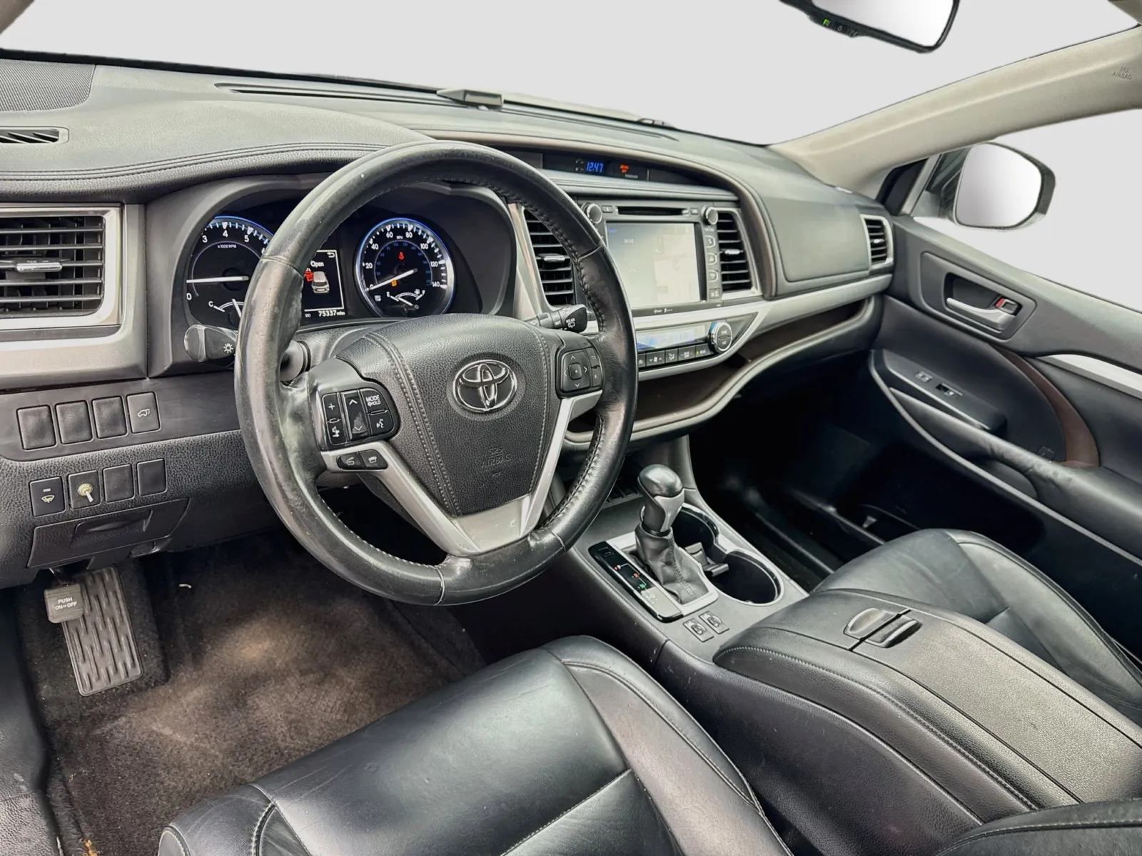 Toyota Highlander photo 7
