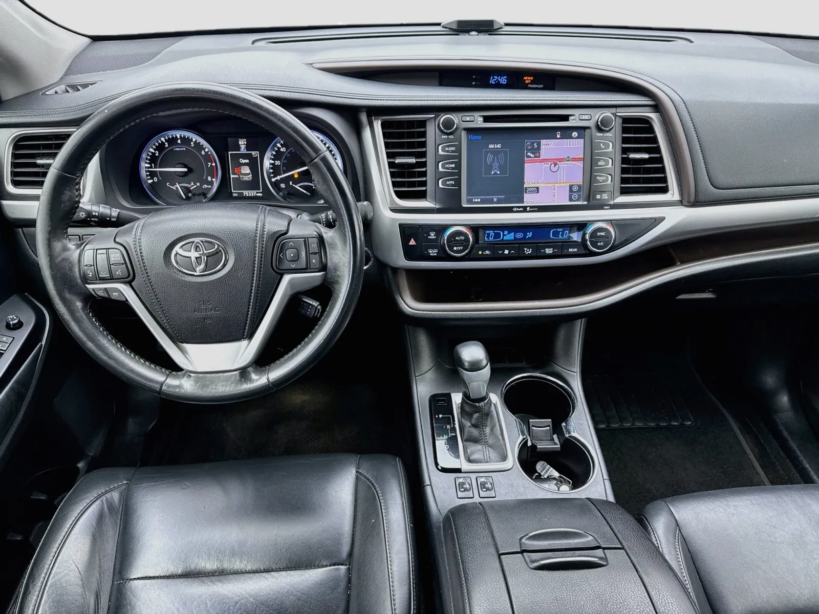 Toyota Highlander photo 15