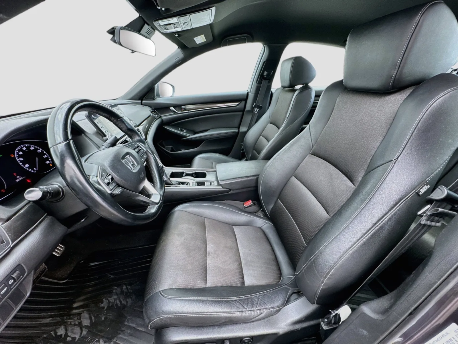 Honda Accord photo 13